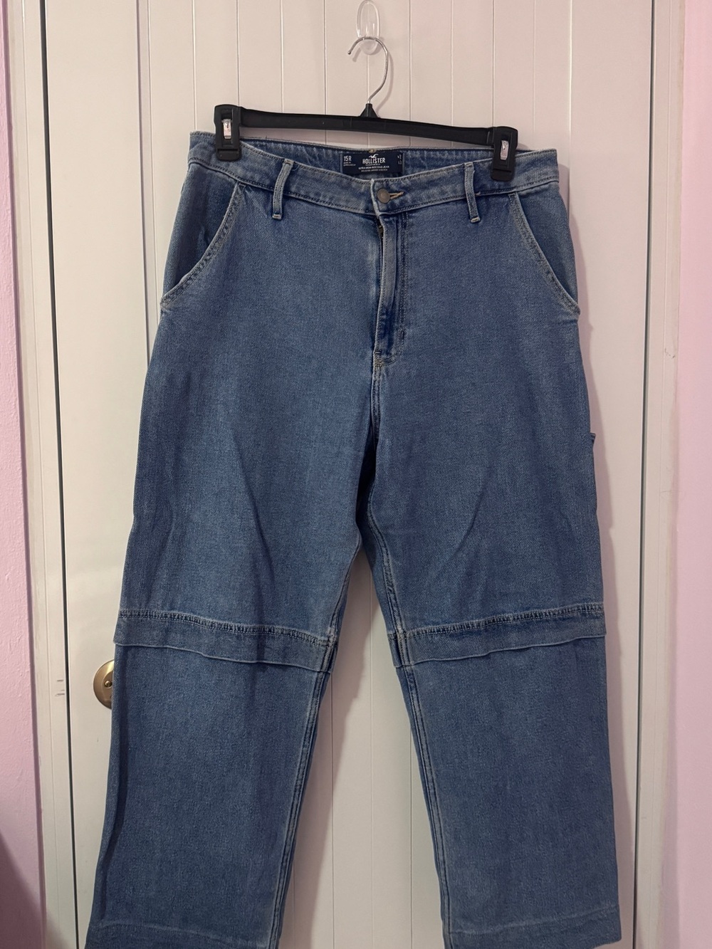 Hollister Relaxed Boyfriend Jeans in Medium Blue